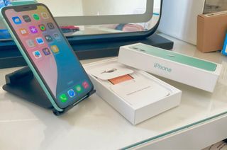 iPhone 11 128GB Verde Poco Uso