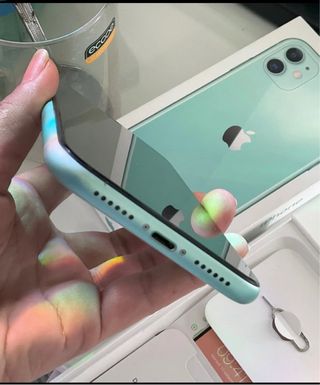 iPhone 11 128GB Verde Poco Uso