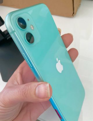 iPhone 11 128GB Verde Poco Uso