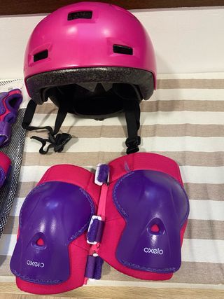 Casco y protecciones Oxelo niñ@ rosa/morado