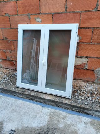 Ventana aluminio oscilobatiente