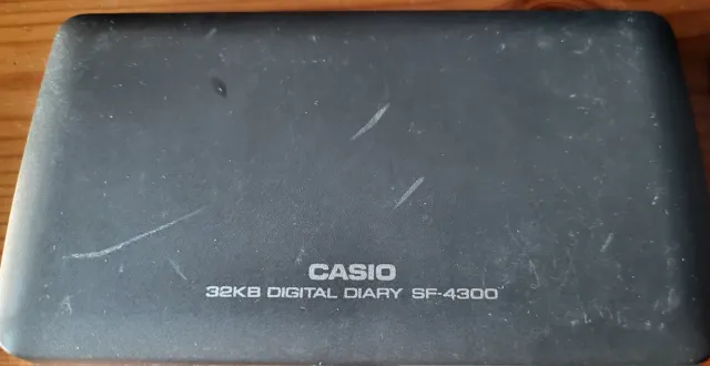 2 Agenda electrónica y calculadora Casio SF-4300 D