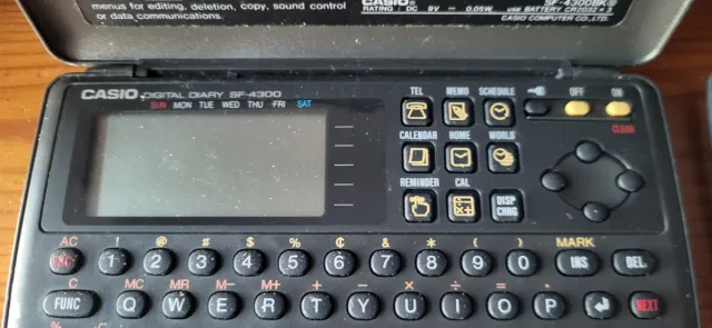 2 Agenda electrónica y calculadora Casio SF-4300 D