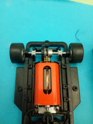 Scalextric Avant Slot Audi R10 Tdi