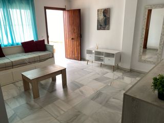 Se alquila apartamento en zona céntrica