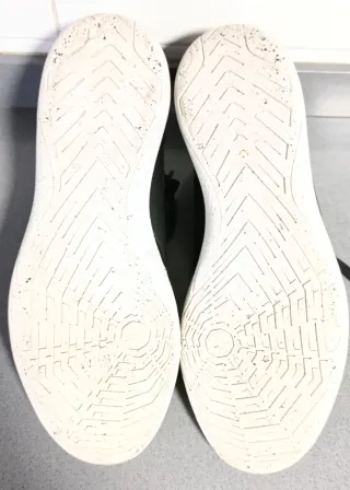 Zapatillas fútbol sala negras y blancas