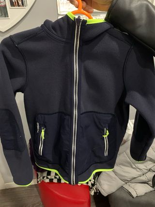 Sudadera infantil azul y verde