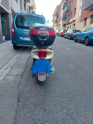 Scooter Sym VS125 en buen estado