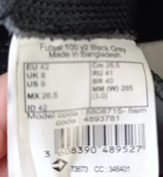 Zapatillas fútbol sala negras y blancas