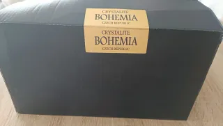 Lámpara de cristal Bohemia dorada, tengo dos .
