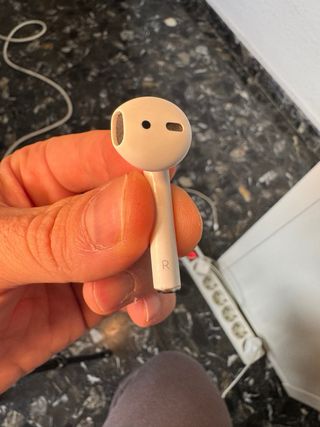 AirPods 2ª Gen Caja y Auriculares