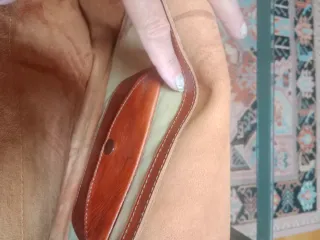 Bolso de piel marrón