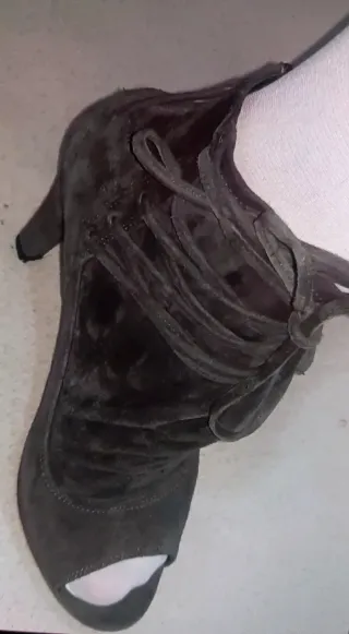 Zapatos tacón gris ante 37