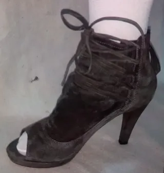 Zapatos tacón gris ante 37