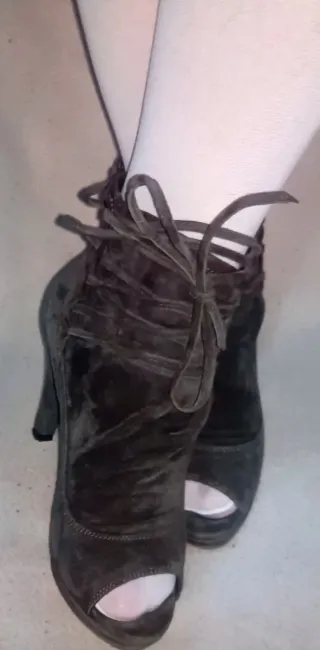 Zapatos tacón gris ante 37