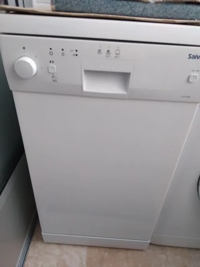 Lavavajillas Media Cubertería Blanco