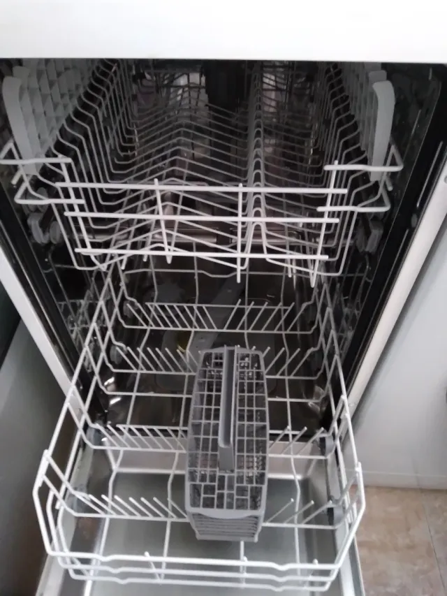 Lavavajillas Media Cubertería Blanco