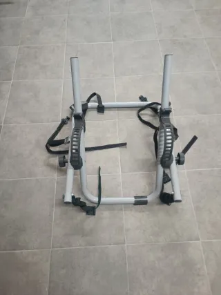 Portabicicletas trasero para portón