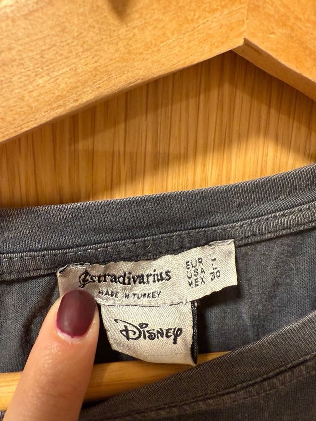 Camiseta Disney Alicia y Conejo Blanco Desgastada