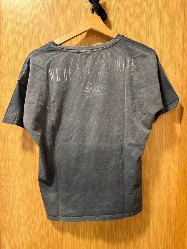 Camiseta Disney Alicia y Conejo Blanco Desgastada