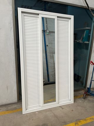 Puerta corredera baño con espejo