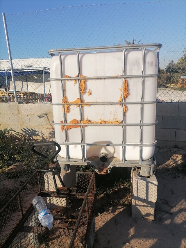 Bidón 1000L con grifo 3 y uno sin grifo gratis