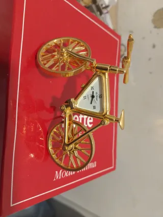 Mini reloj decorativo bicicleta dorada