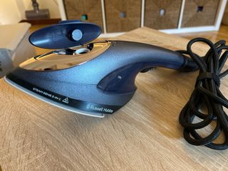 Plancha Vertical Russell Hobbs Steam Genie 2 en 1