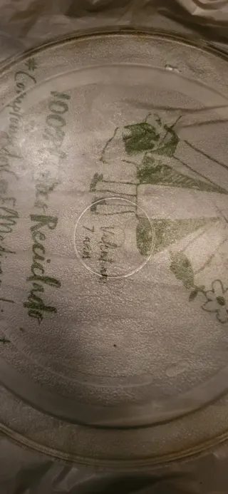 2 Platos de Microondas.  27 y de 32 centimetros.