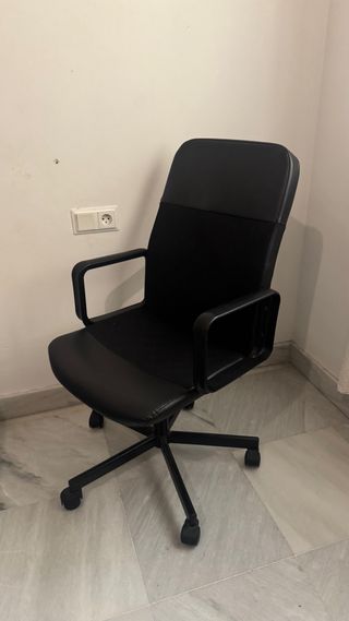 Silla de escritorio negra