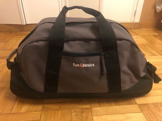 Maleta de tela con ruedas