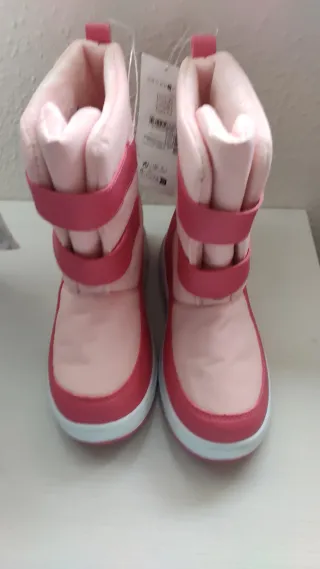 Botas niña nieve repelentes al agua número 36.