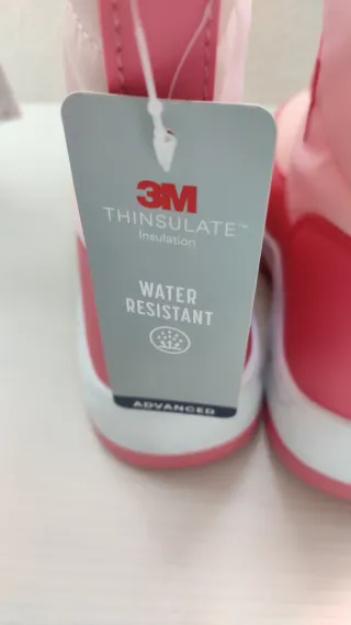 Botas niña nieve repelentes al agua número 36.