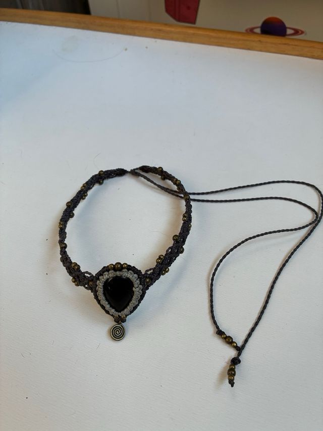 Gargantilla macramé piedra negra