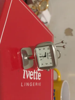 Mini reloj TV Le Temps