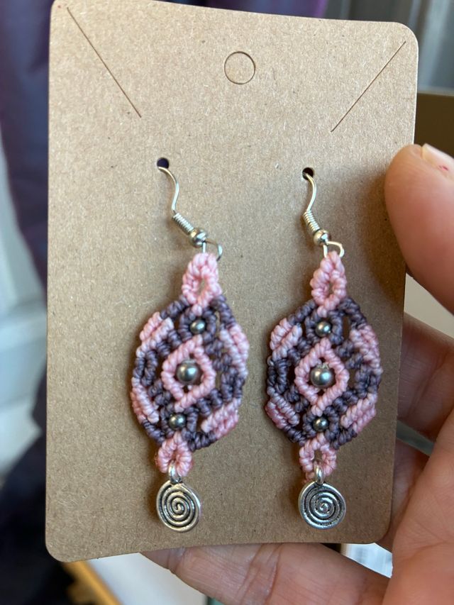 Pendientes micro Macramé Gris y Rosa