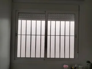 Ventana Aluminio con Persiana