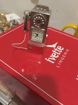 Mini reloj teléfono retro