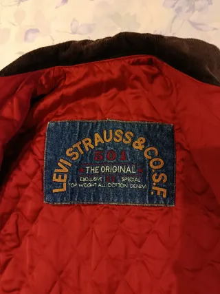 Cazadora Levi's forrada. Edición especial. Años 90