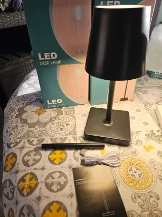 Lampada LED da scrivania