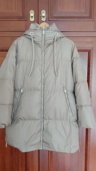 Plumífero Zara Beige con Capucha
