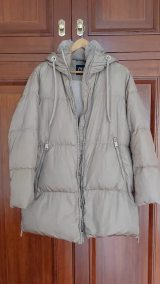 Plumífero Zara Beige con Capucha