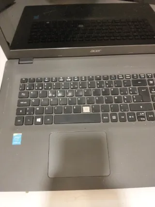 Ordenador portátil Acer 17 gris