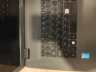 Ordenador portátil Acer 17 gris