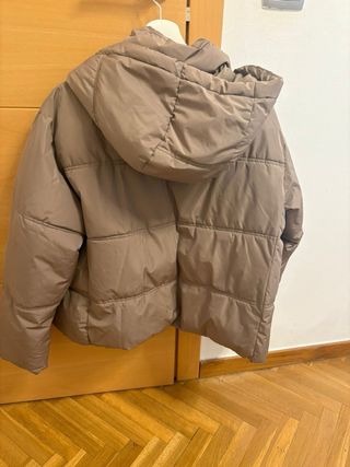 Cazadora Zara Marrón con Capucha