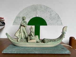 Lampada con gondola e figure, stile veneziano