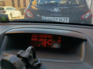 Citroen C2 para piezas Tiene junta culata