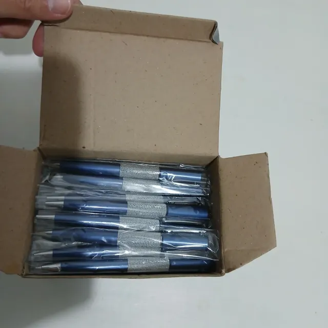 50 nuovi pennarelli blu