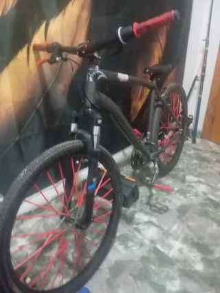Bicicleta Stunt Bike Negra Rines Rojos