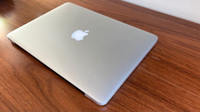 MacBook A1502 i7. 3.1GHz 16GB RAM 256GB SSD